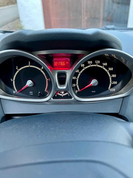 Ford Fiesta — fotografia 8