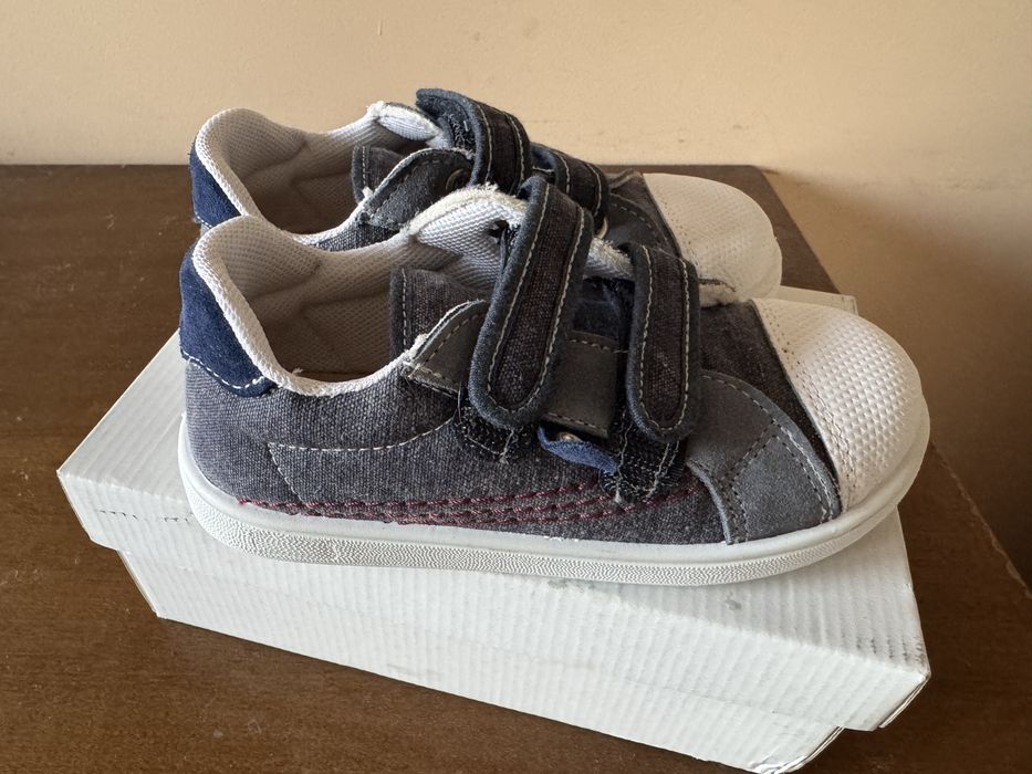 Trampki Kmins nowe 28, 17 cm