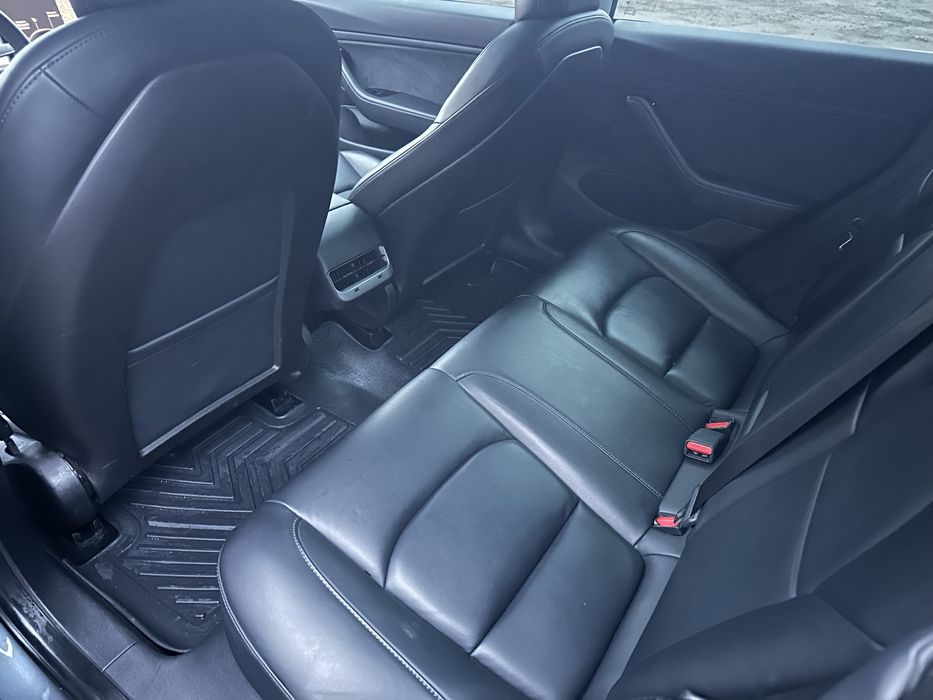 Аренда авто Tesla model 3 Long Range