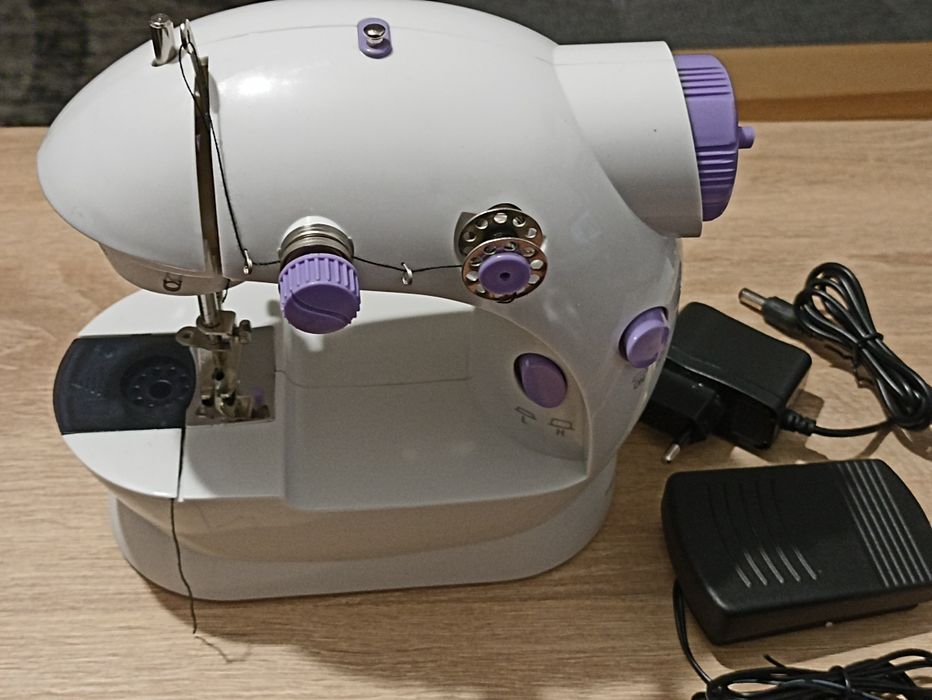 Міні швейна машинка sm 202A