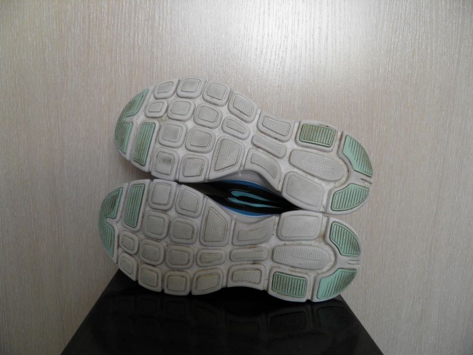 NIKE obuwie sportowe do biegania damskie  36.5/23 cm