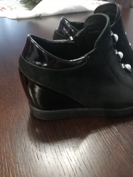 Buty, botki czarne r. 39