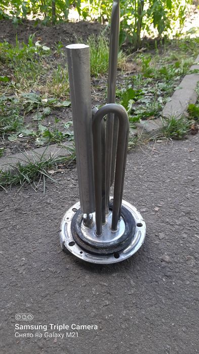 Продам бойлер ariston