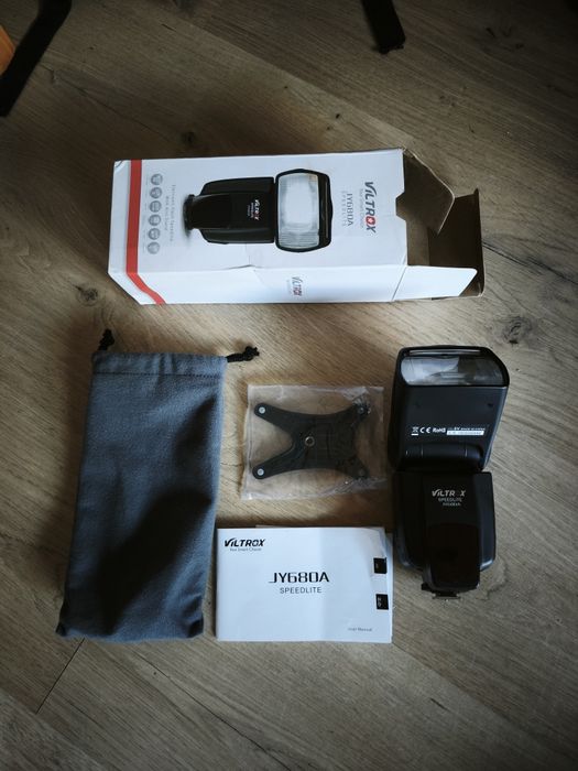 Flash Speedlite Viltrox JY680A (Como Novo – Completo na Caixa)