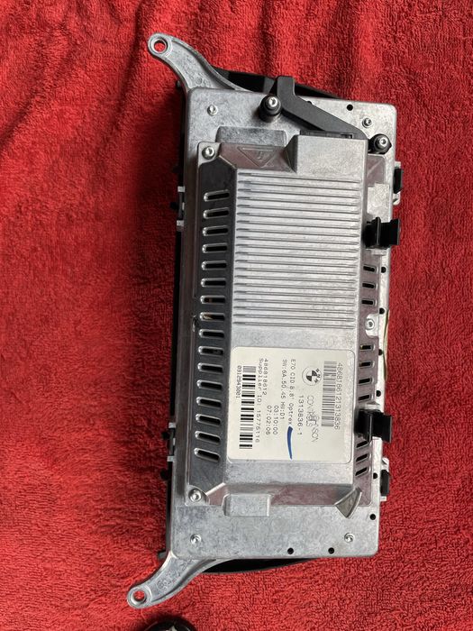 ЖК монитор на бмв х5 е70