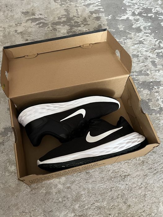 Кросівки Nike Revolution 6