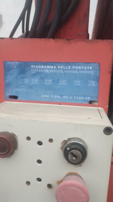 Продам Tata 613 з маніпулятором 9,3м