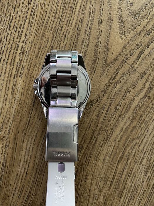 Fossil damski zegarek stan bdb na bransolecie srebrnej cekiny