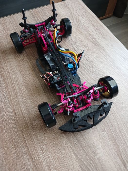 Продам rc Сакура Д4(traxxas losi tamiya hpi himoto)