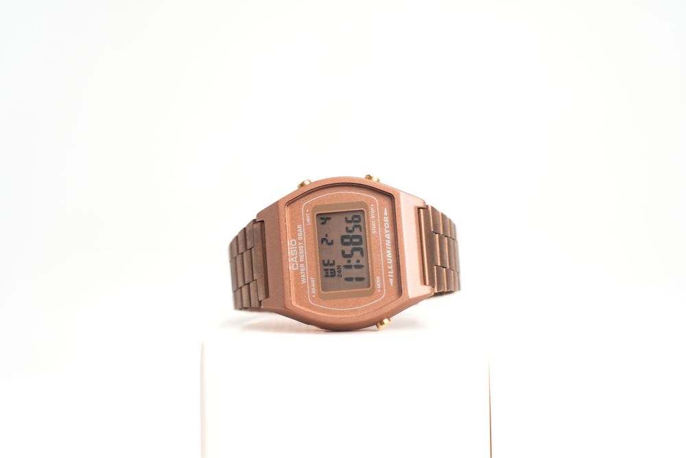 Casio Vintage Edgy B640WC-5AEF рожеве золото