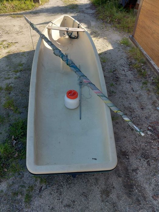 Vendo Barco à vela Snark, 5oo euros..