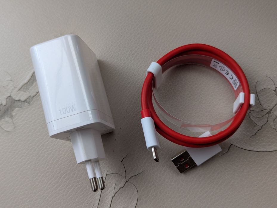 Продам Швидкісний зарядний пристрій Oneplus,Realme 100W. SuperVooc