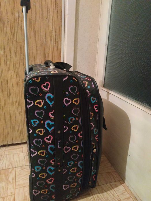 Валіза XOXO з сердечками