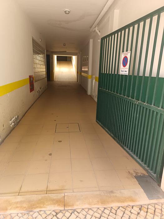 Garagem na rua 10 de Agosto Figueira da Foz