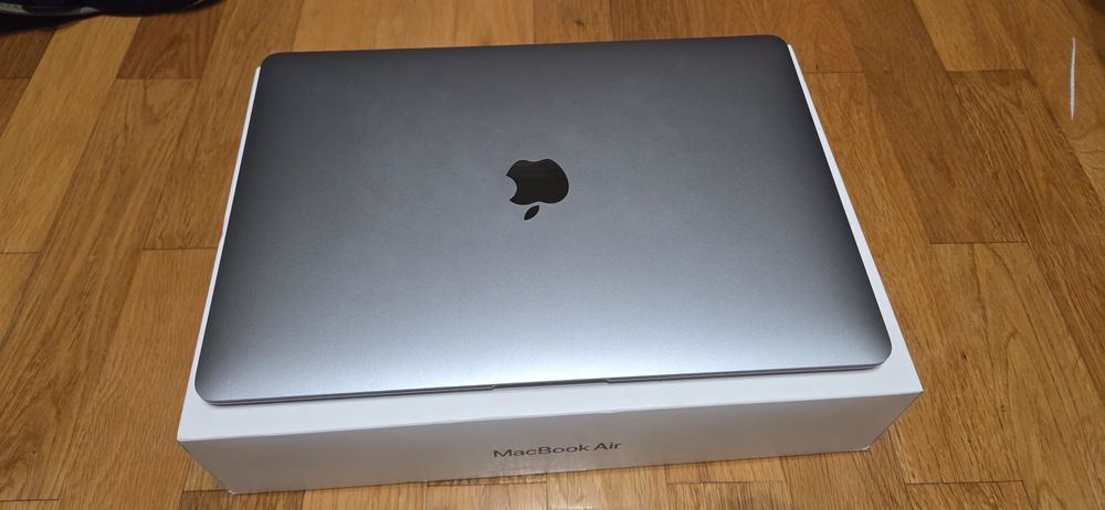 APPLE MACBOOK AIR M1(2023),16GB RAM  SSD 256GB imaculado