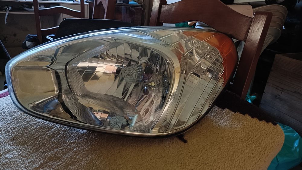 Farol para venda do lado esquerdo