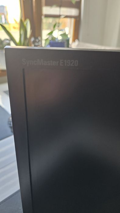 Monitor samsung E1920N