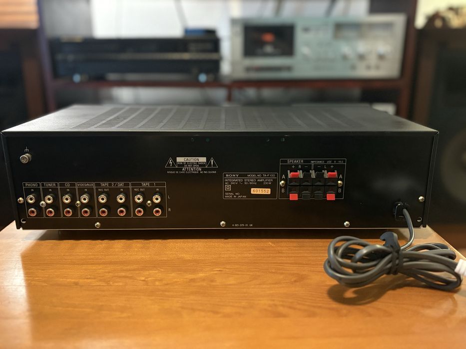 Amplificador Sony TA-F100