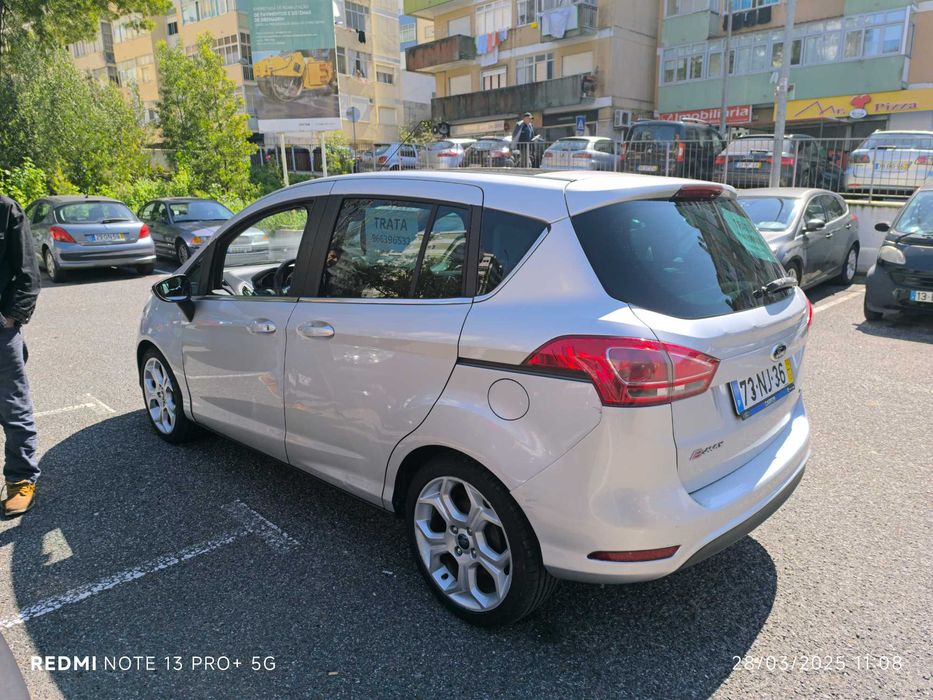 Ford B max novo poucos km