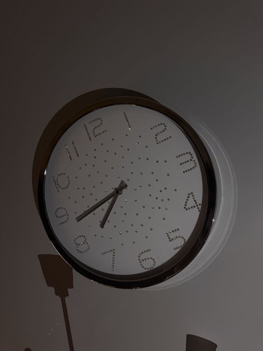 Zegar srebrny z cyrkoniami