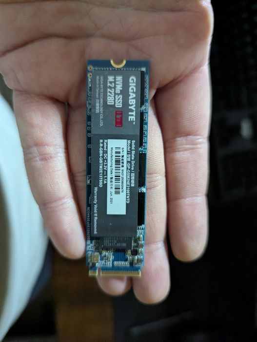 Уживаний SSD 1tb. Твердотільний диск M.2 1TB GigaByte NVMe PCI-Express