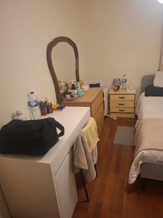 Alugo bom quarto no Porto