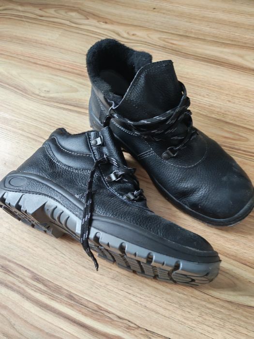 Buty robocze męskie r 43 nowe