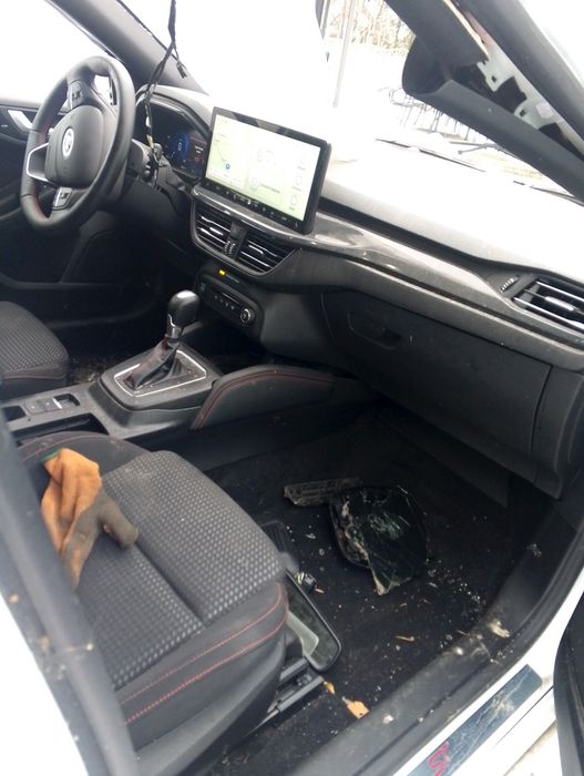 Ford Focus 24r mały przebieg societa