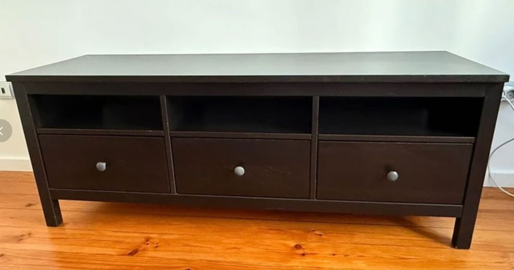 Móvel de TV - Hermnes Ikea - Preto.