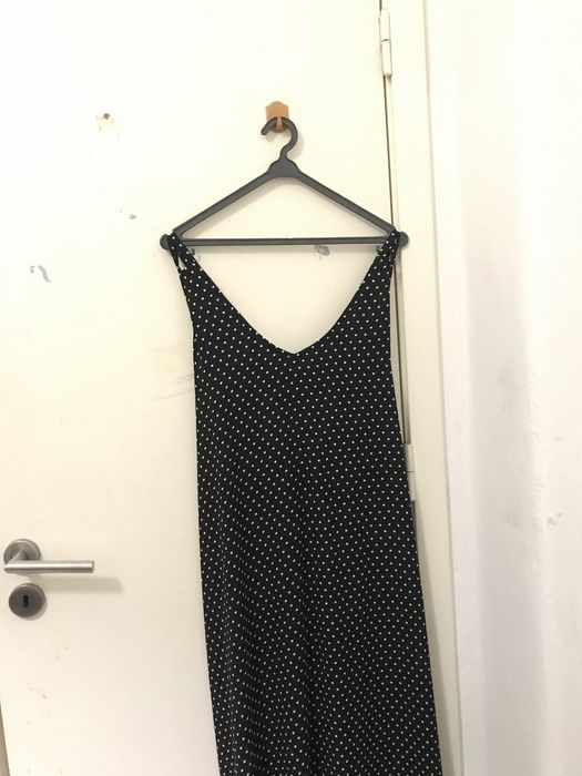 Vestidos e macacões de verão