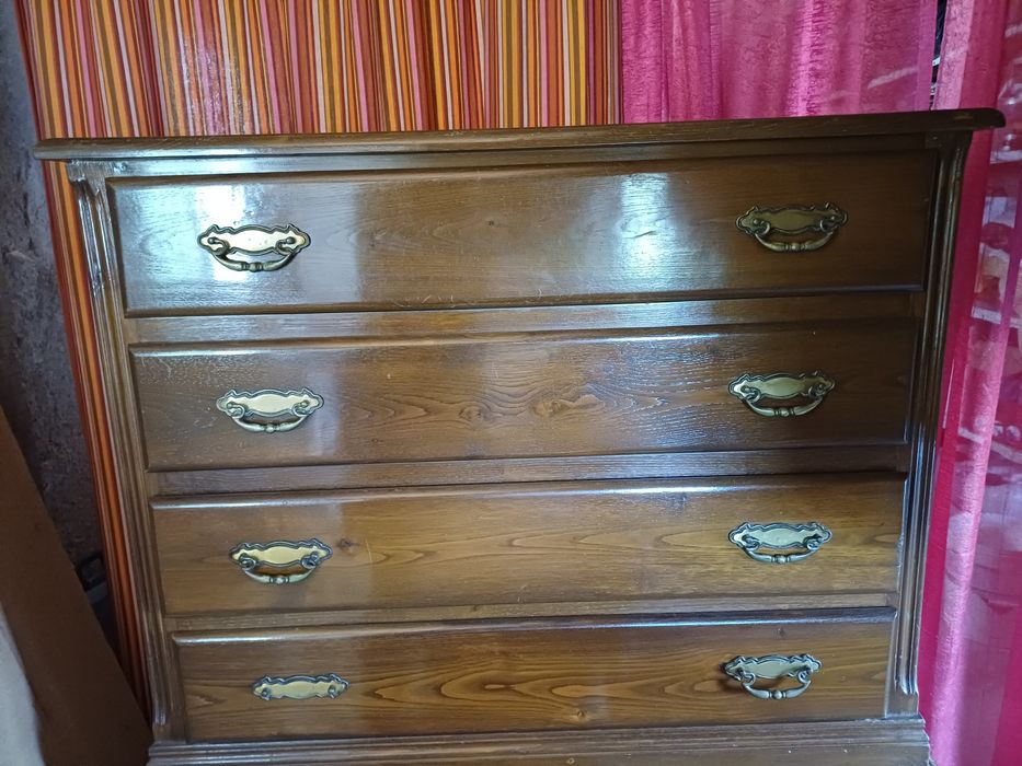 Cómoda de quarto - 4 gavetas