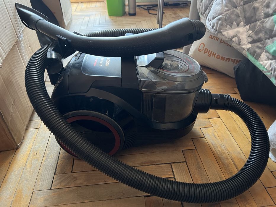 Пилосос Bosch BGS21POW2