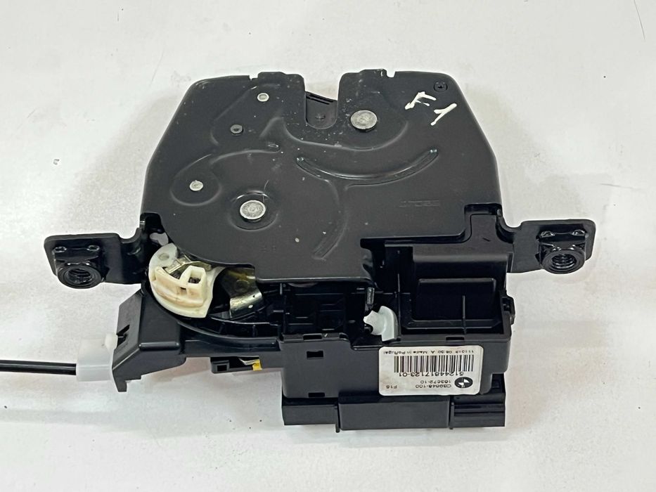Замок крышки багажника BMW X5 E70 F15 X6 E71 F16 замок ляди БМВ Х5 Е70 Ф15 Х6 Е71 Ф16
