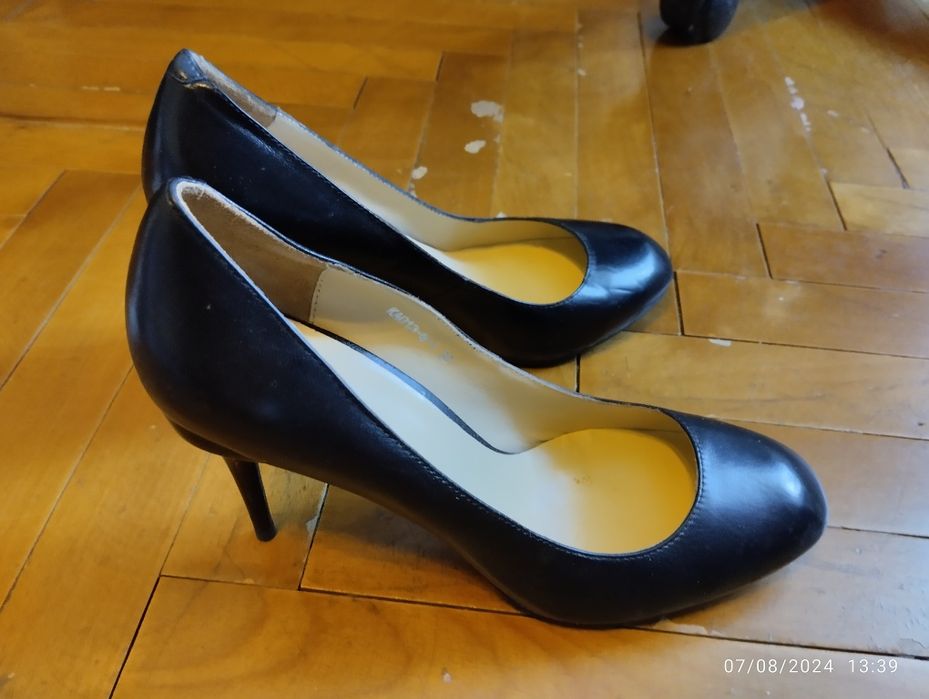 Продам туфли женские на шпильке Sharman