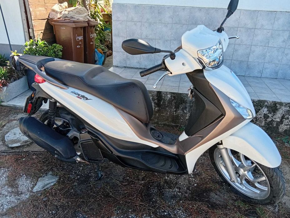Piaggio Medley 125