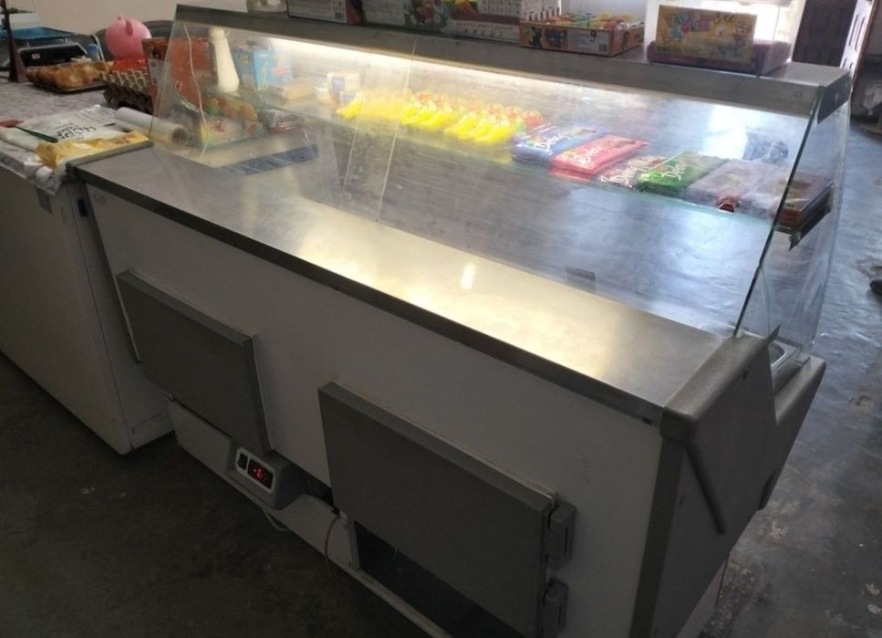 Вітрина холодильна