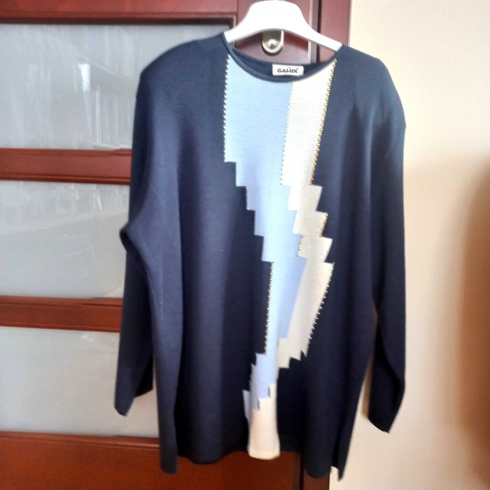 Granatowy Sweter z wełną