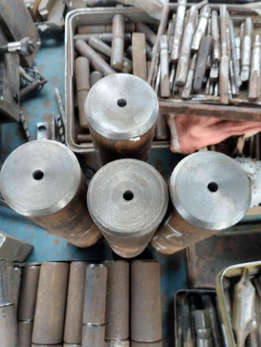 Продам точение завесы,петли для дверей,ворот,калиток