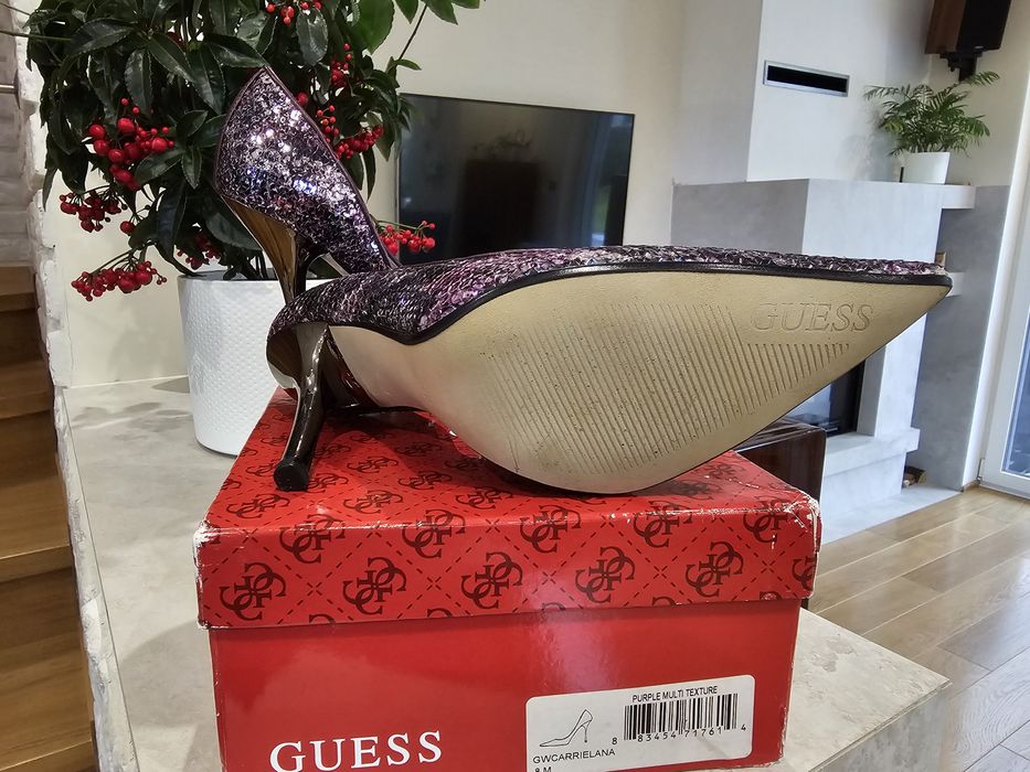 Szpilki Guess z cekinami rozm 8