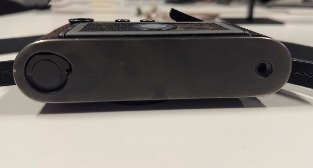 Leica M4-P + Strap Couro
