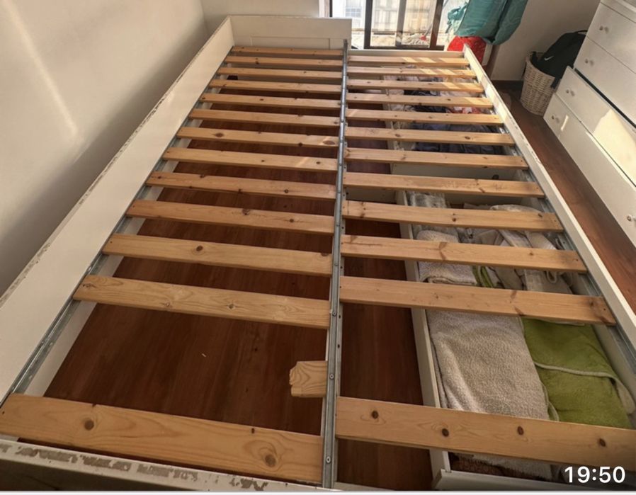 Cama dupla sem colchão