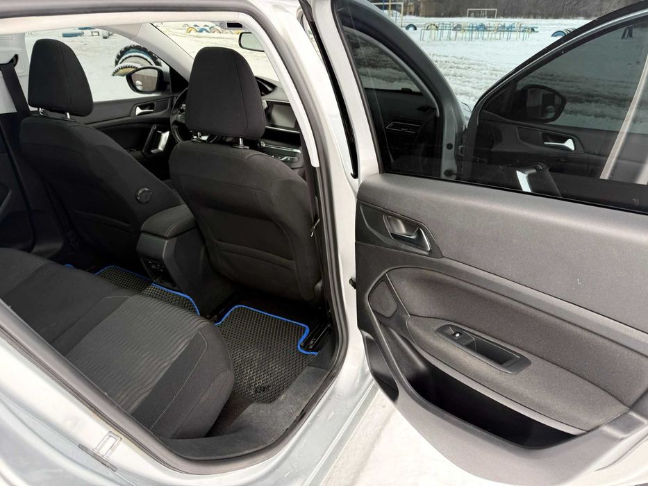 Peugeot Пежо 308 SW 2016