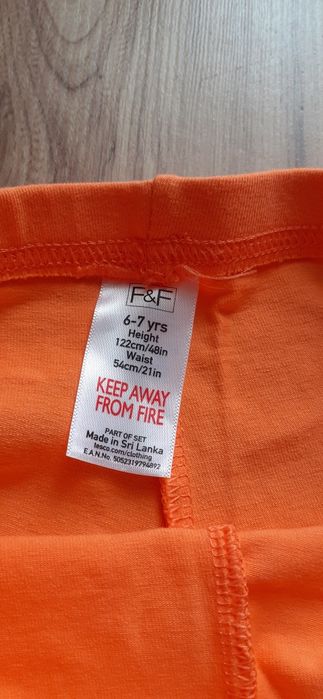F&F nowe pomarańczowe spodenki dziecięce 122
