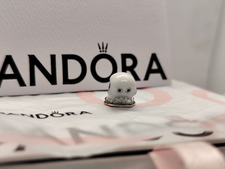 Conta fantasma da Pandora brilha no escuro