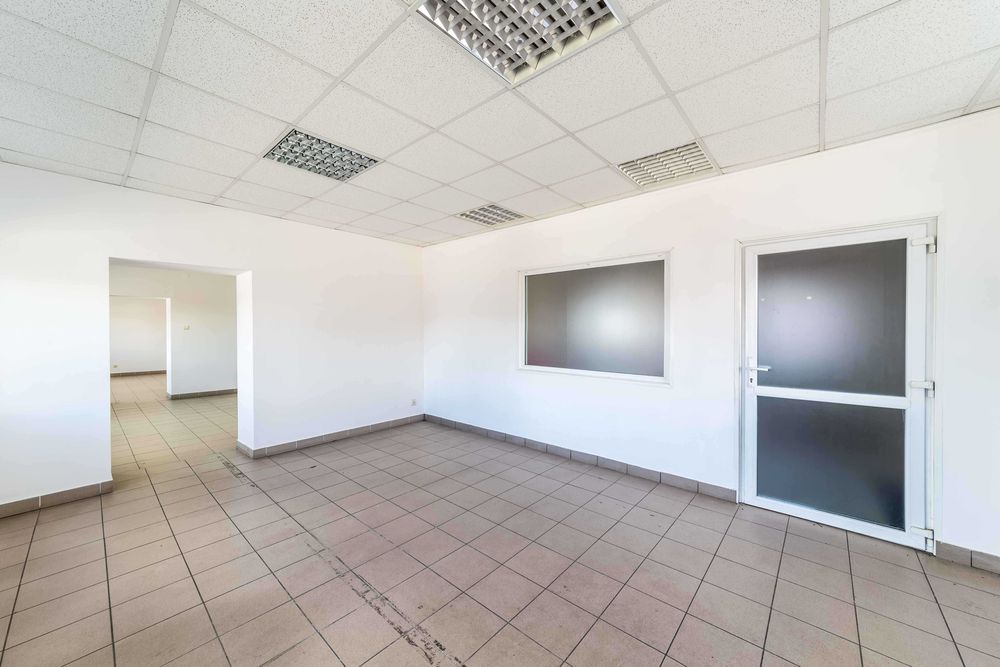 przestronny lokal na parterze