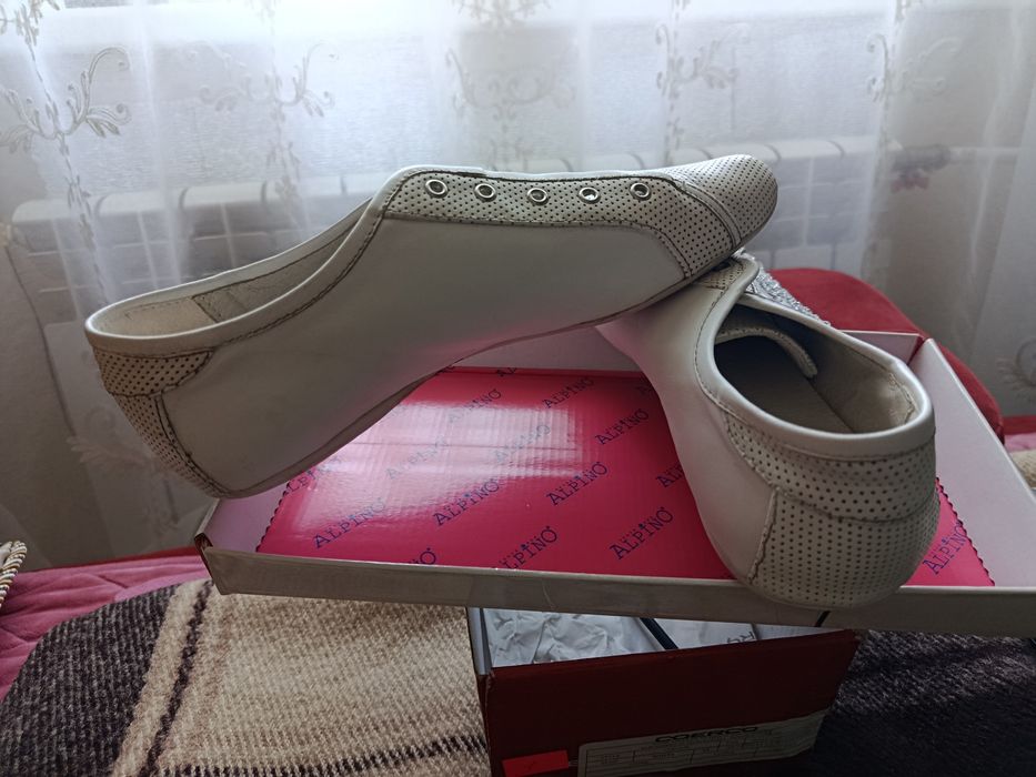 Слипоны женские кожаные