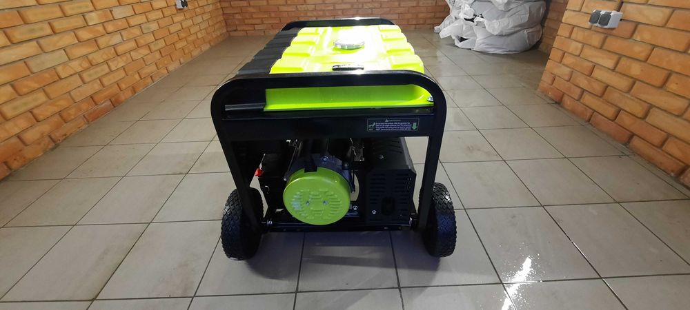 Продам генератор