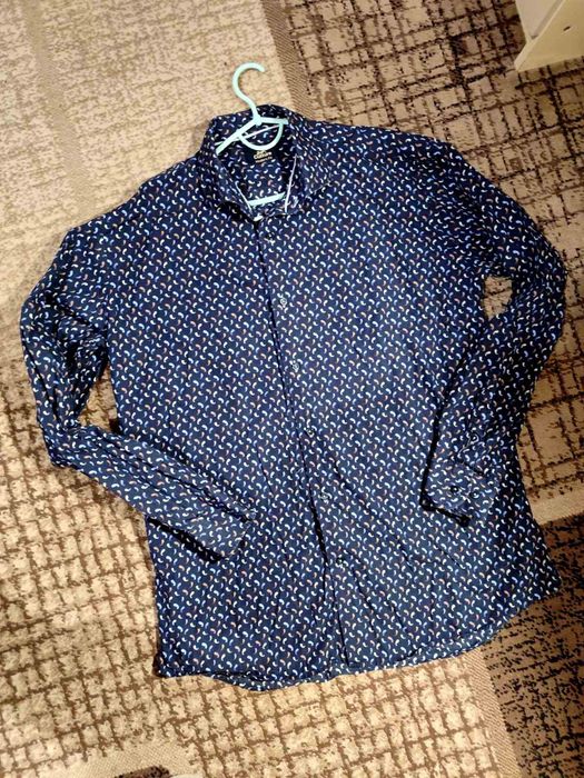 Стильна чоловіча сорочка