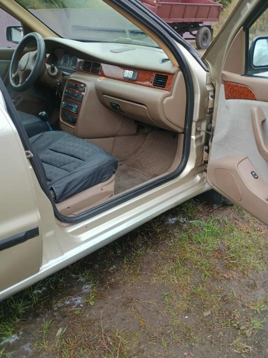 Продам машину за детальною інформацією звертайтесь за телефоном