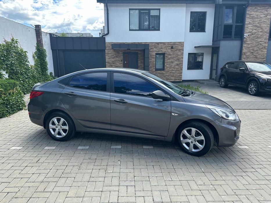 Hyundai Accent 2013